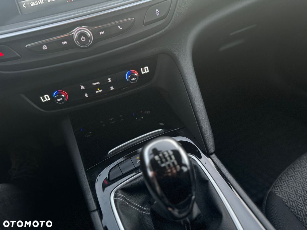 Opel Insignia 1.5 T Enjoy S&S Eco - 20