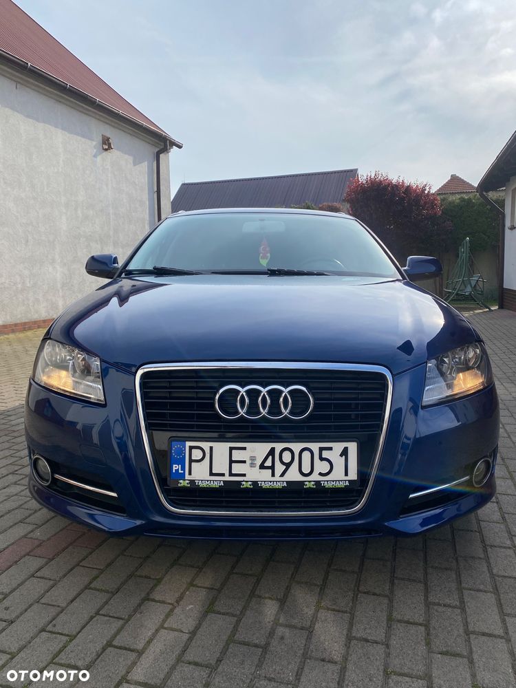 Audi A3 Sportback - 2
