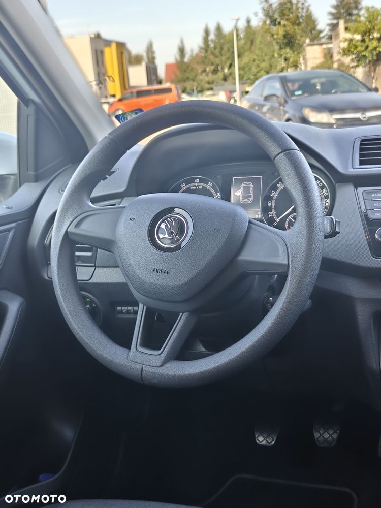 Skoda Fabia - 12
