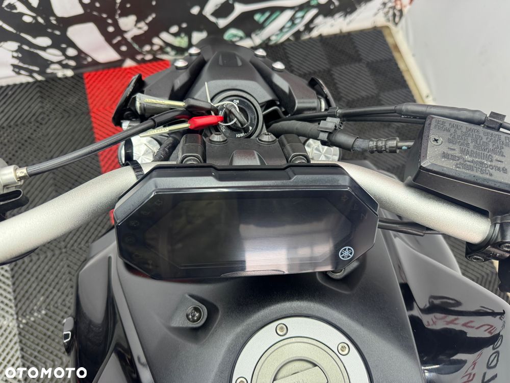 Yamaha MT - 24