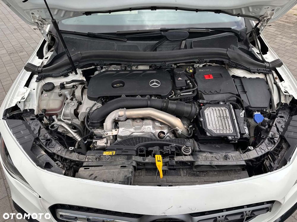 Mercedes-Benz GLA 250 4Matic 8G-DCT EDITION 2022 - 20