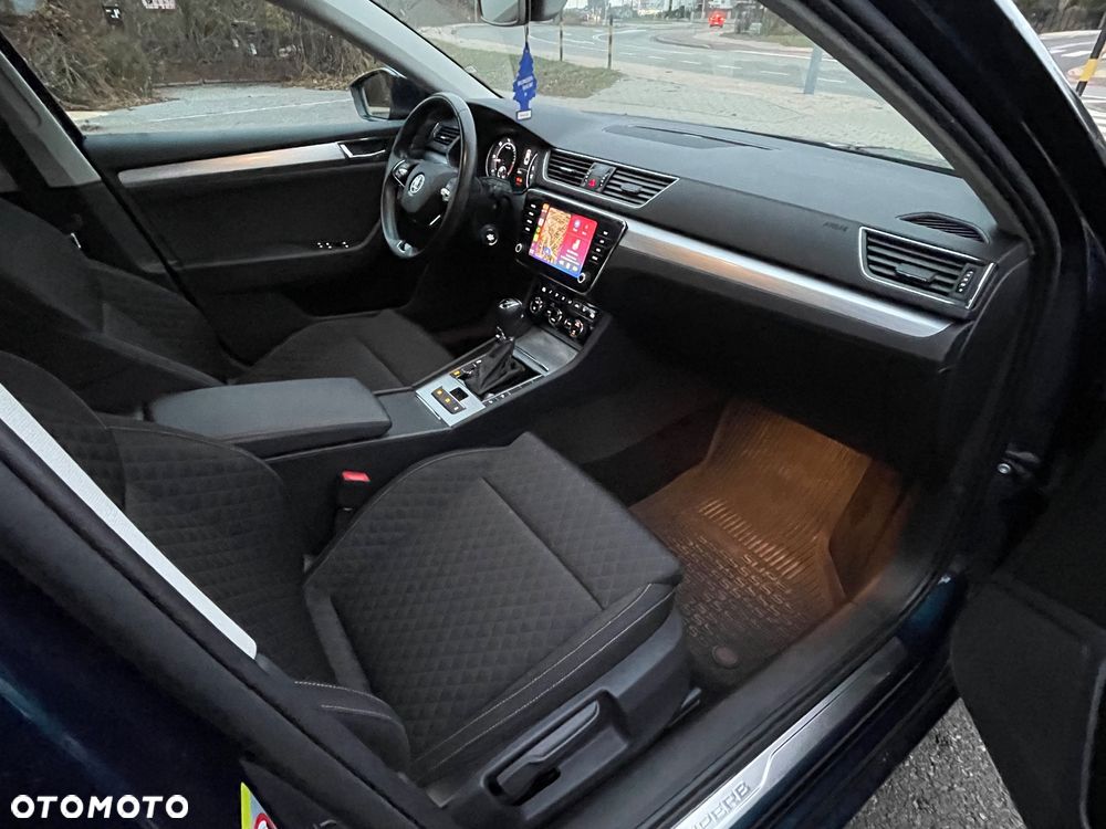Skoda Superb 2.0 TDI SCR Ambition DSG - 36