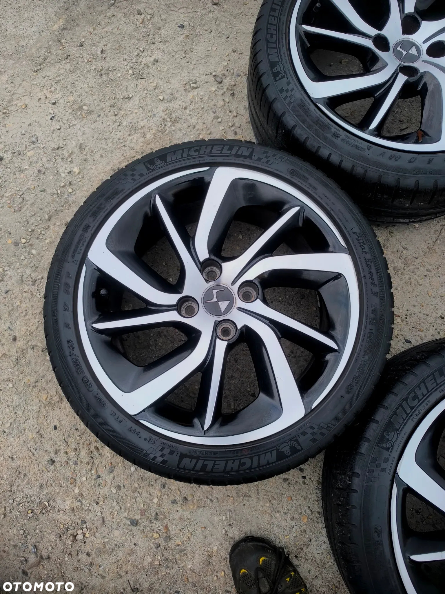 4x108 Felgi Aluminiowe Alufelgi 17 Koła Letnie Lato CITROEN C3 AIRCROSS C3 PICASSO C3 PLURIEL DS3 PEUGEOT 208 207 301 6mm Legnica ALU-RAD 205/45 - 6