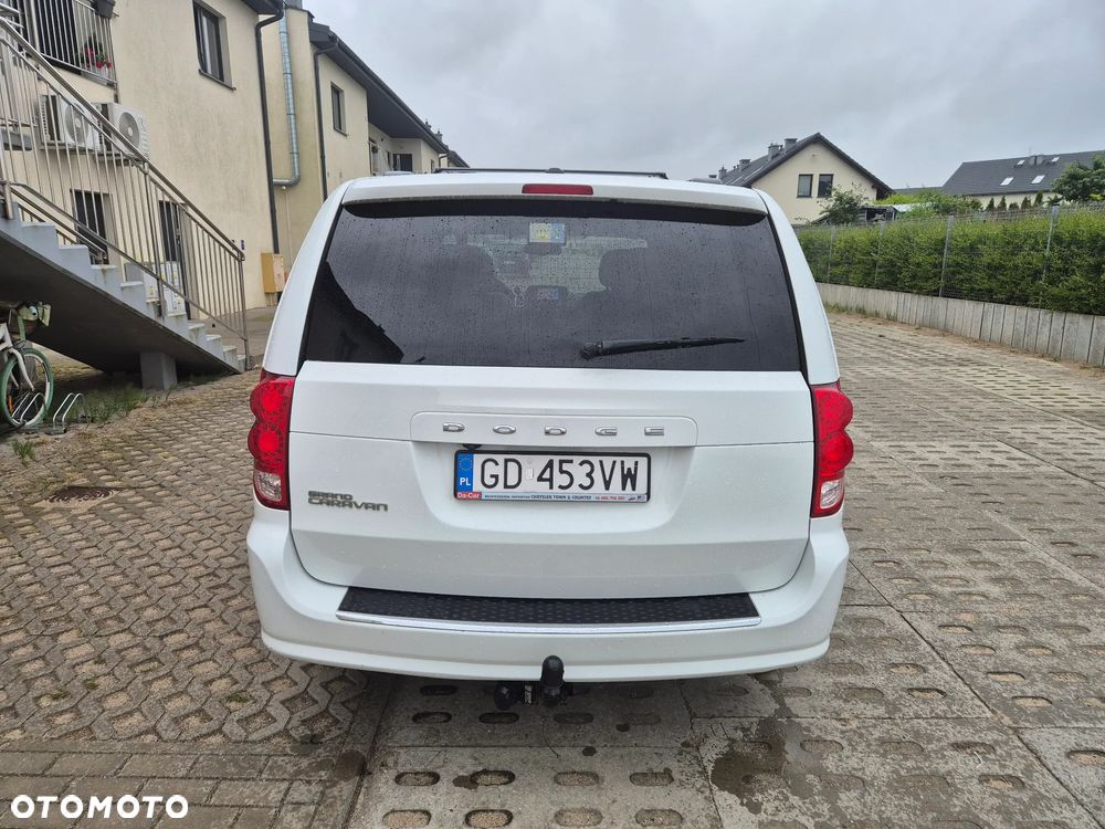 Dodge Grand Caravan - 5