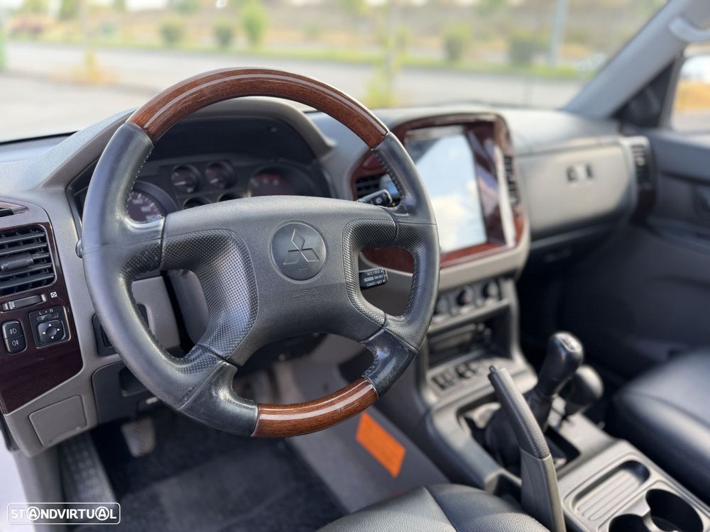 Mitsubishi Pajero 3.2 DI-D GLS - 6