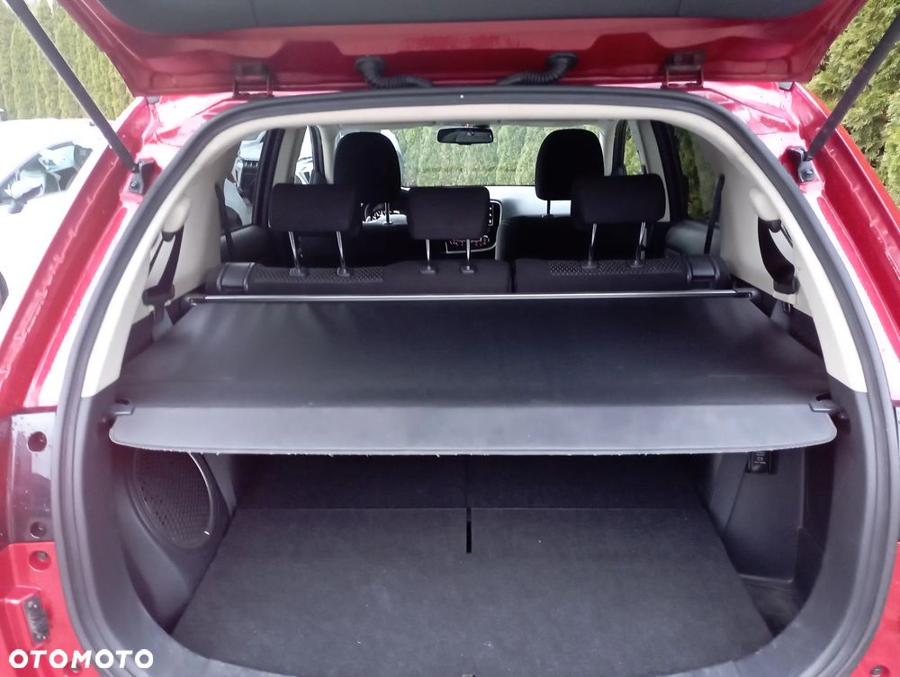 Mitsubishi Outlander 2.0 Intense + SDA 4WD CVT - 15