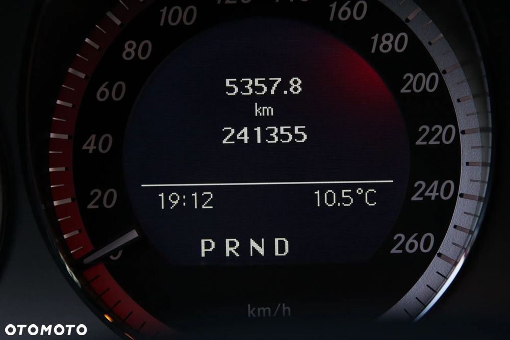 Mercedes-Benz GLK 350 4-Matic - 10