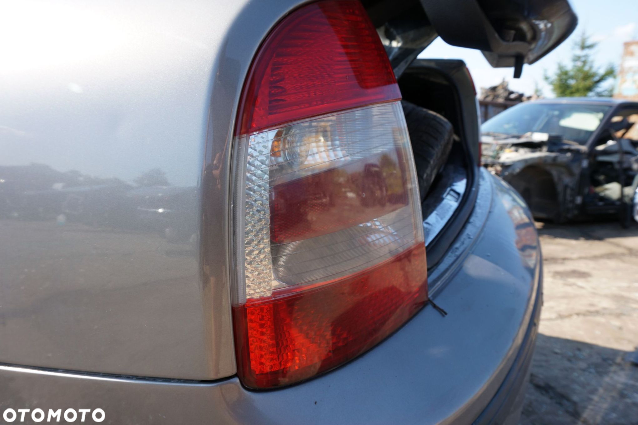 LAMPA TYLNA LEWA SUPERB I 3U8 LIFT  SKODA 2006-2008 - 2
