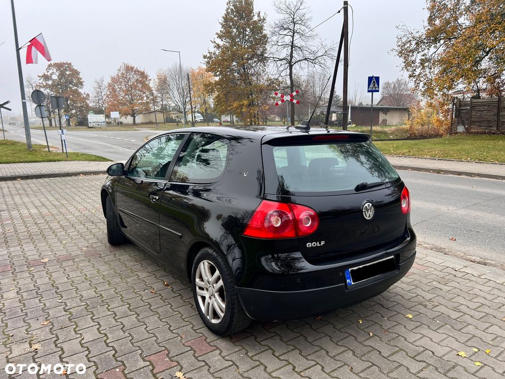 Volkswagen Golf V 1.6 Comfortline - 4