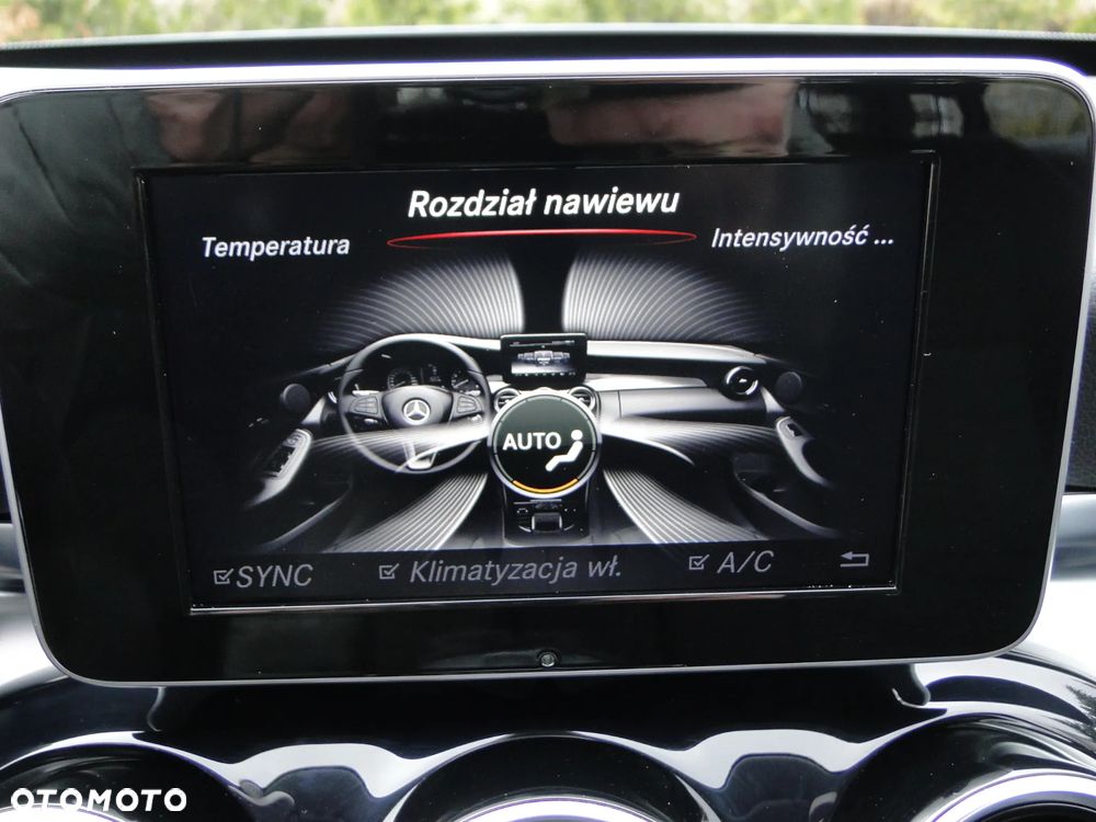 Mercedes-Benz Klasa C 200 7G-TRONIC Exclusive - 12