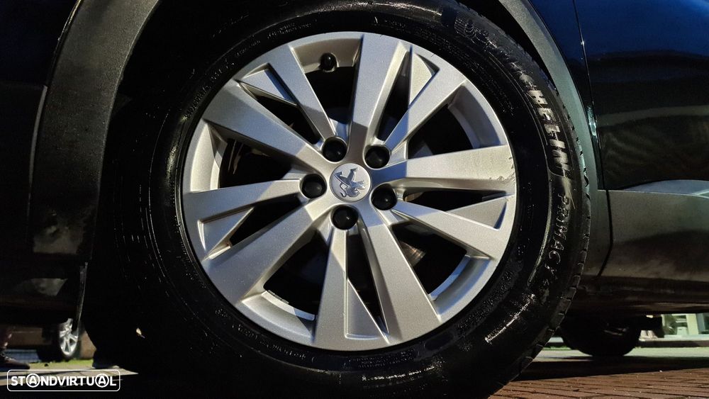 Peugeot 5008 1.5 BlueHDi Allure EAT8 - 6