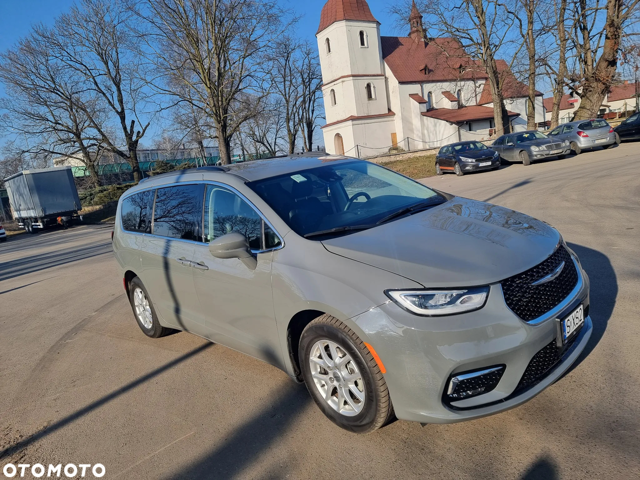 Chrysler Pacifica - 4