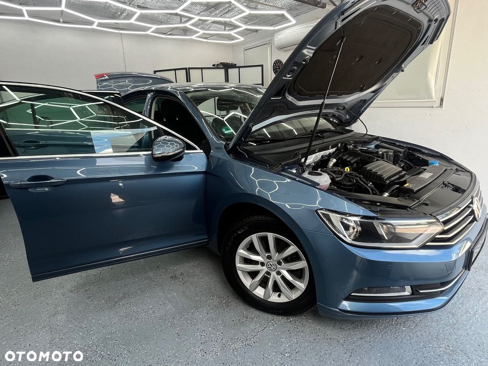 Volkswagen Passat - 31