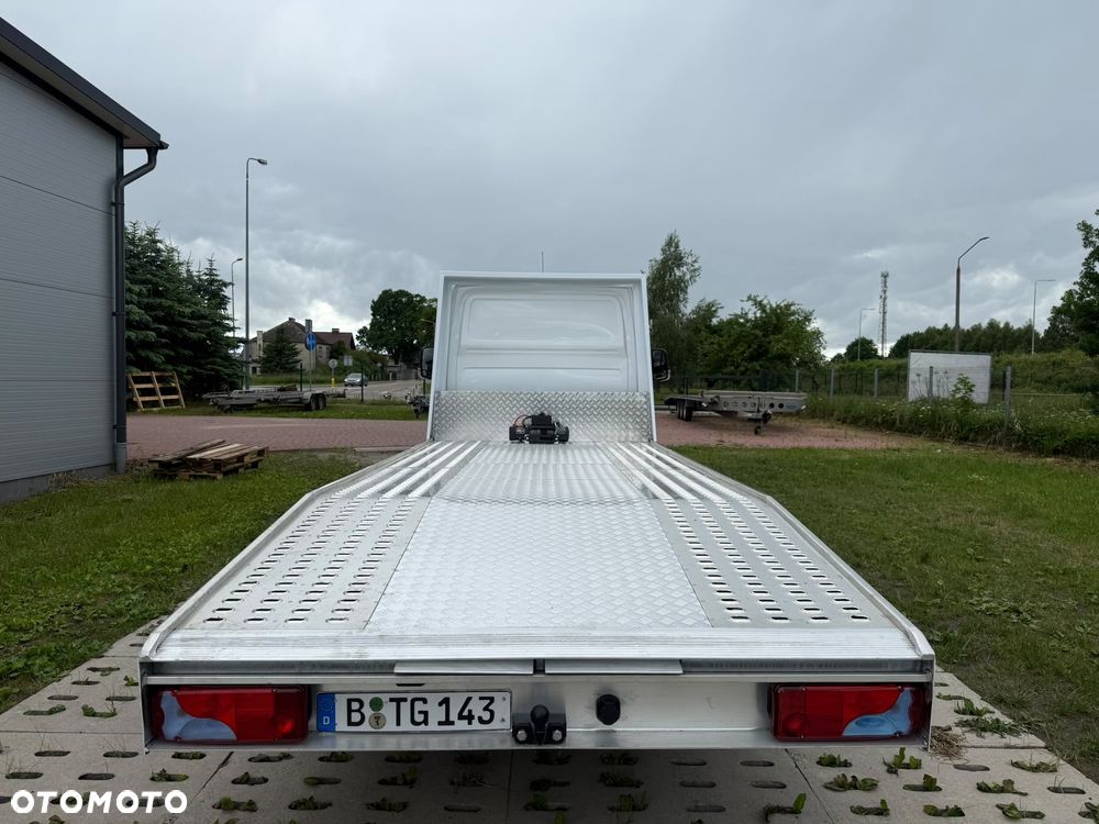 Mercedes-Benz Sprinter - 8