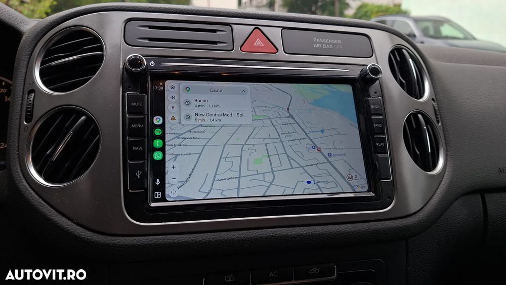 Volkswagen Tiguan - 8