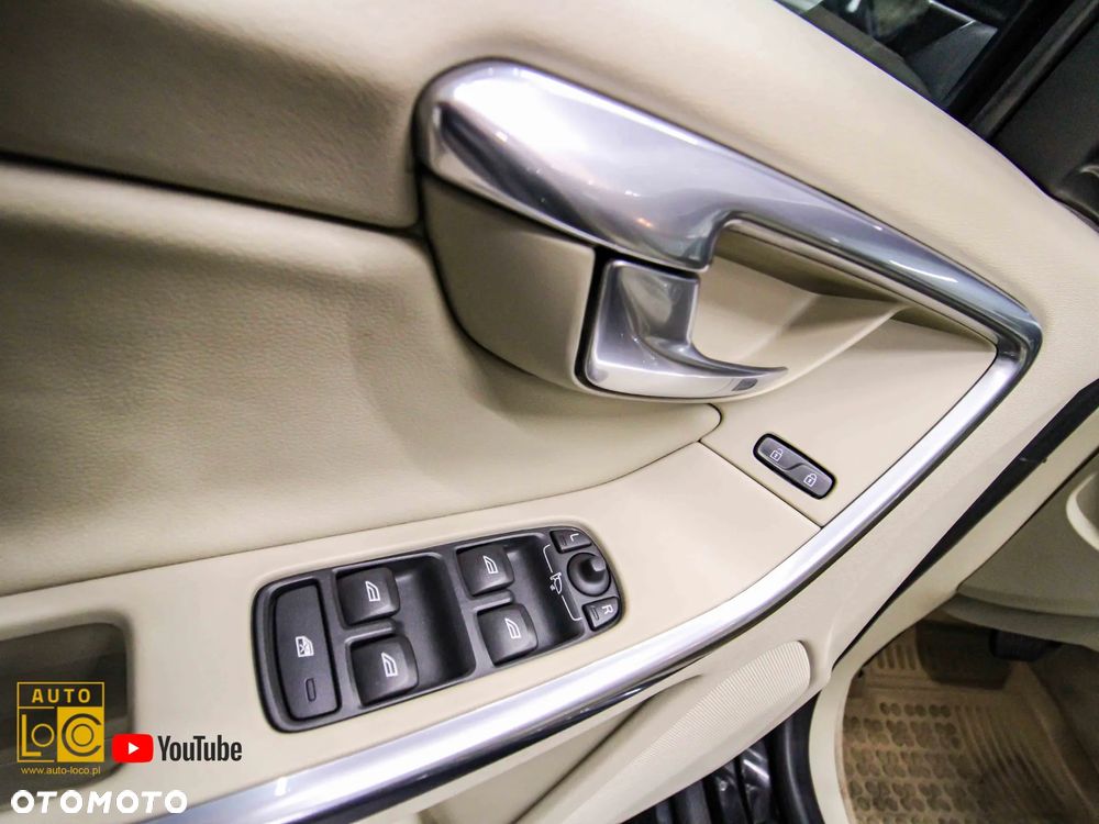 Volvo XC 60 D4 AWD Summum - 28