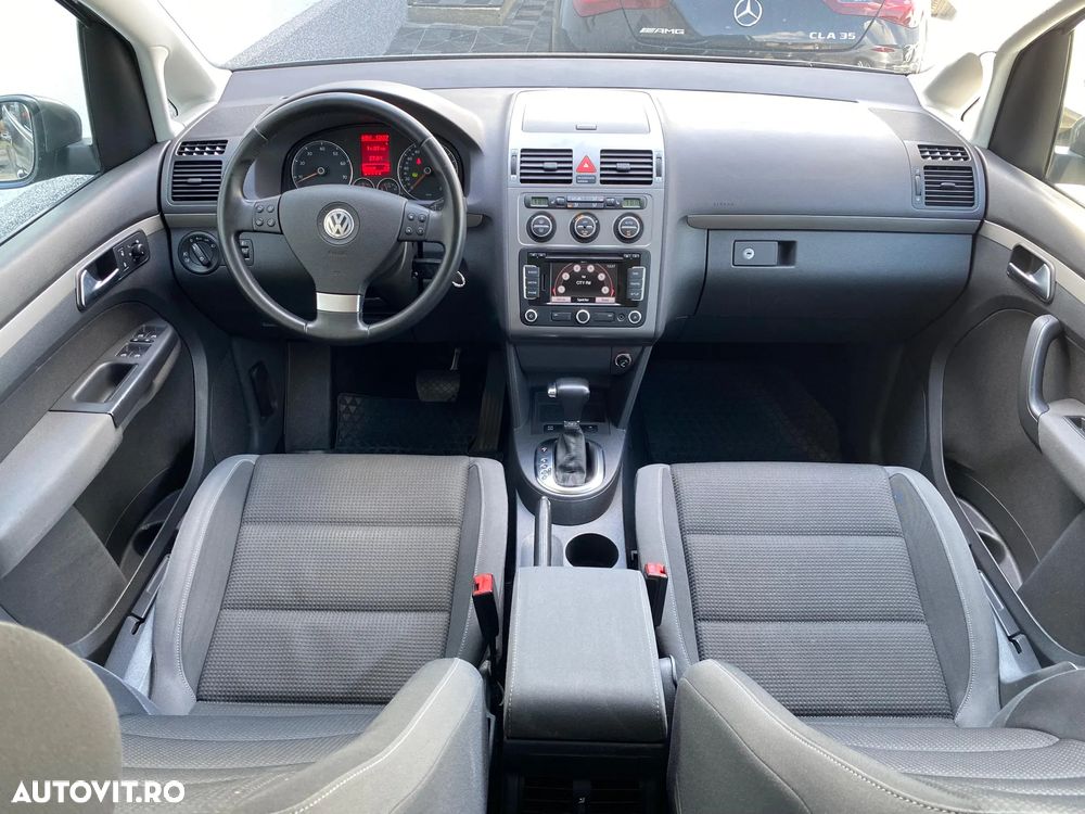 Volkswagen Touran - 5