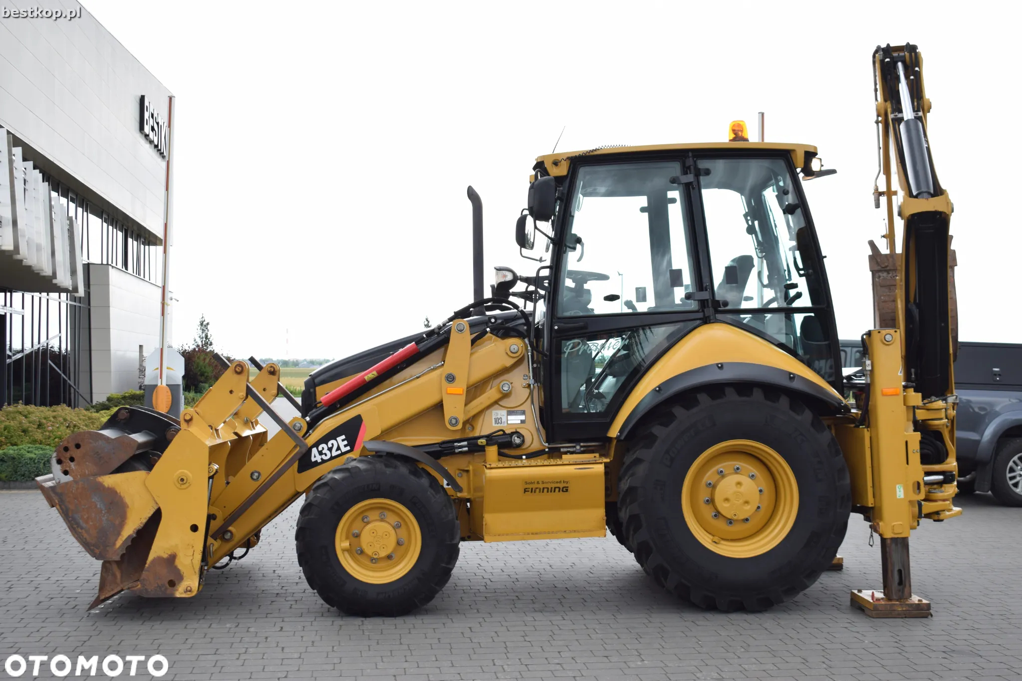 Caterpillar CAT 432E Premier - 11