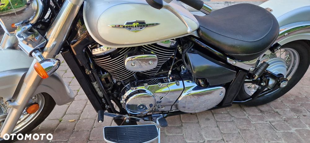 Suzuki VL 800 Volusia - Boulevard C50 - 24