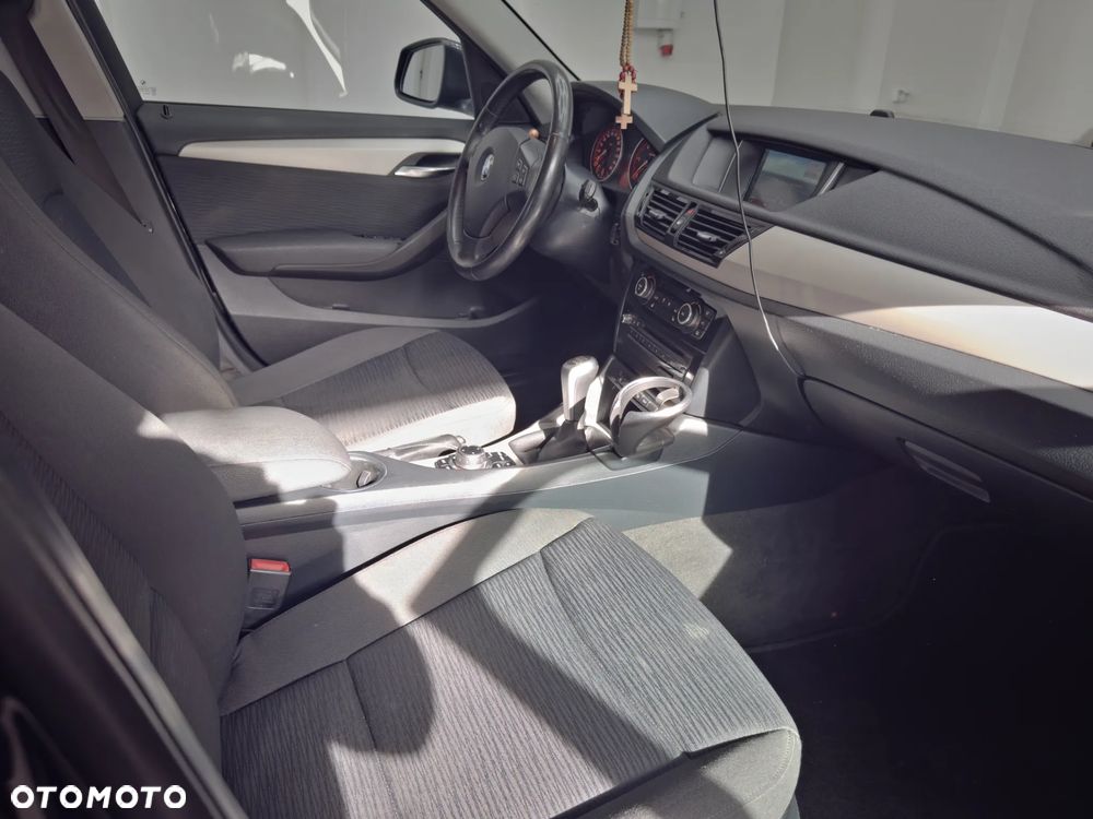 BMW X1 xDrive18d xLine - 22