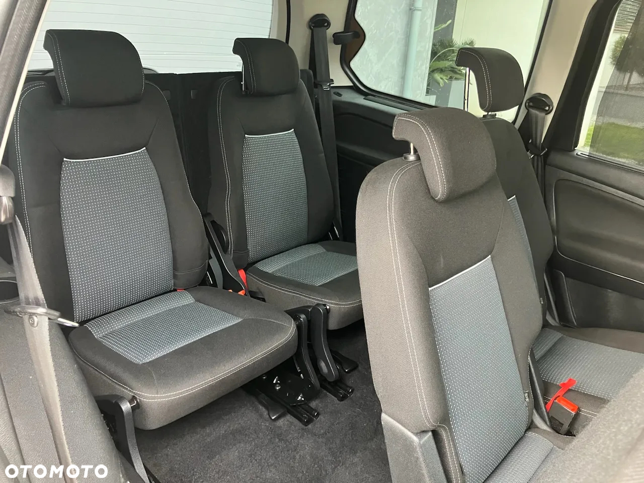 Ford Galaxy 2.0 TDCi Titanium - 28