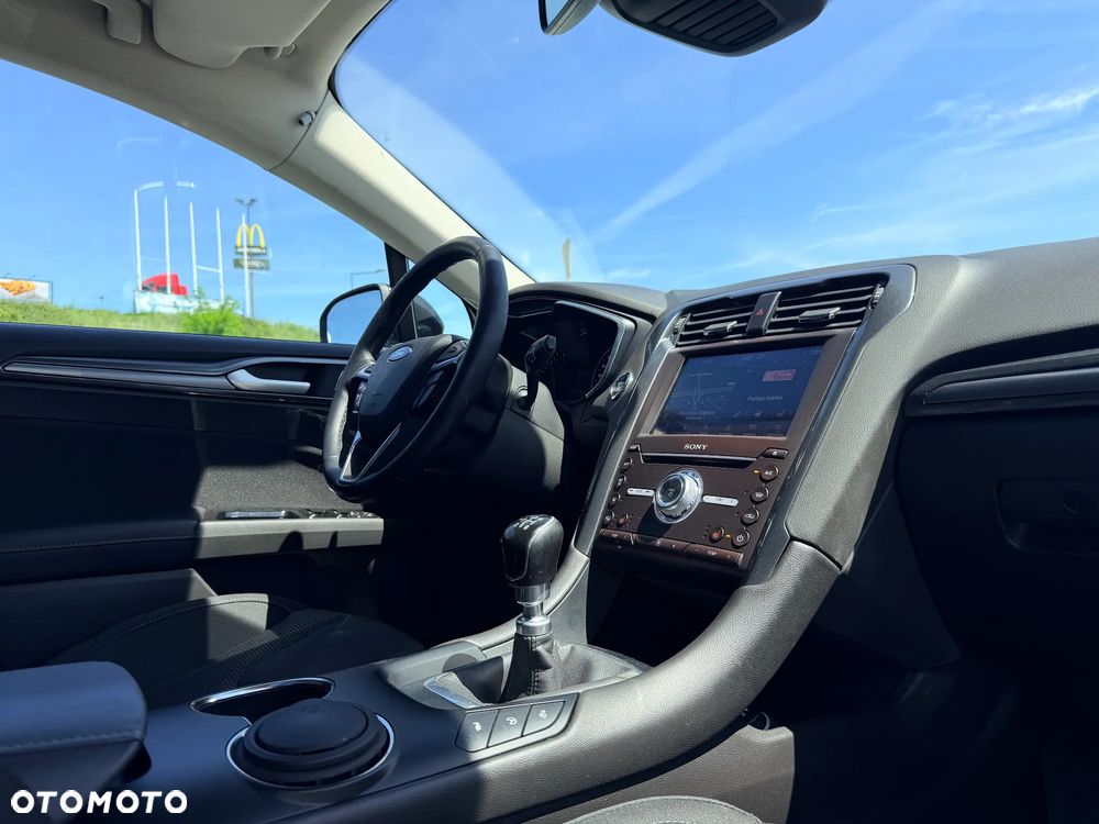 Ford Mondeo 2.0 EcoBlue Titanium - 21