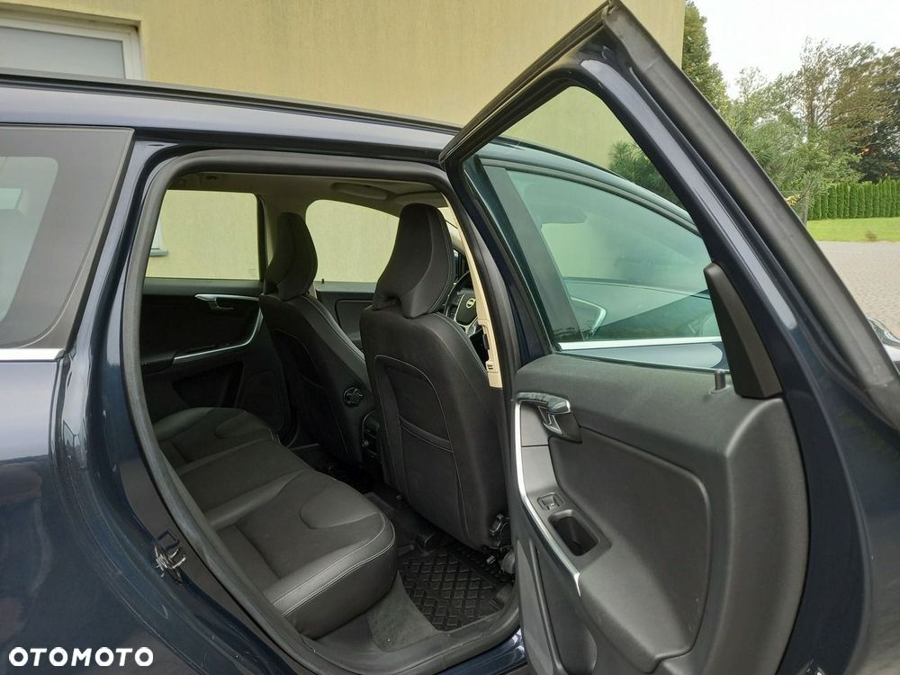 Volvo XC 60 D3 Geartronic Summum - 21