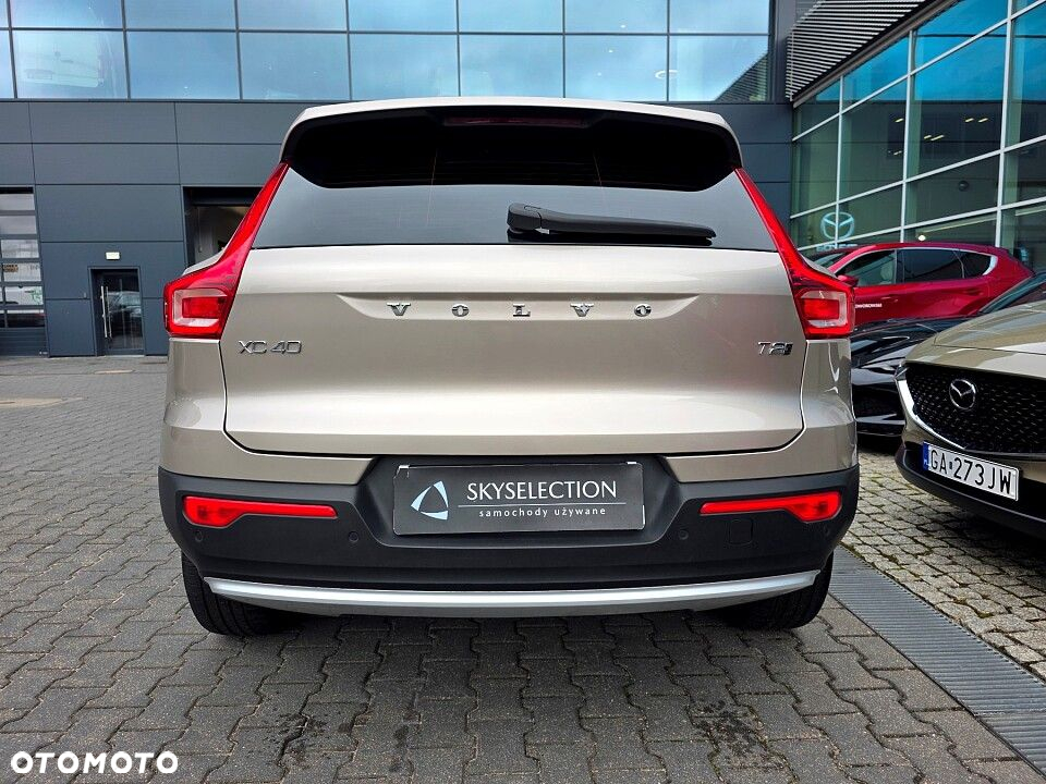 Volvo XC 40 T2 Core - 21