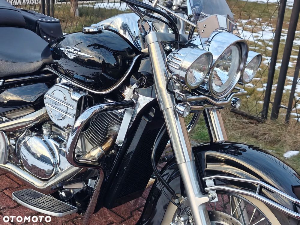 Suzuki Intruder - 10