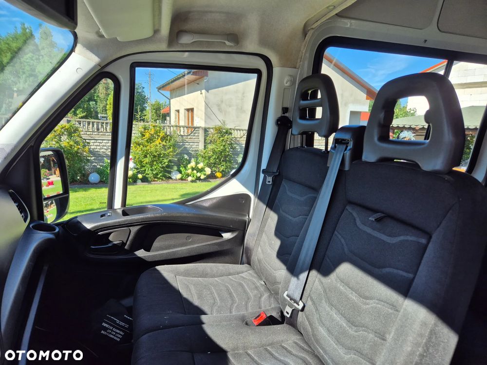 Iveco IVECO 35C15 BLIZNIAK BRYGADÓWKA KLIMATRONIK MAX PNEUMATYKA - 21