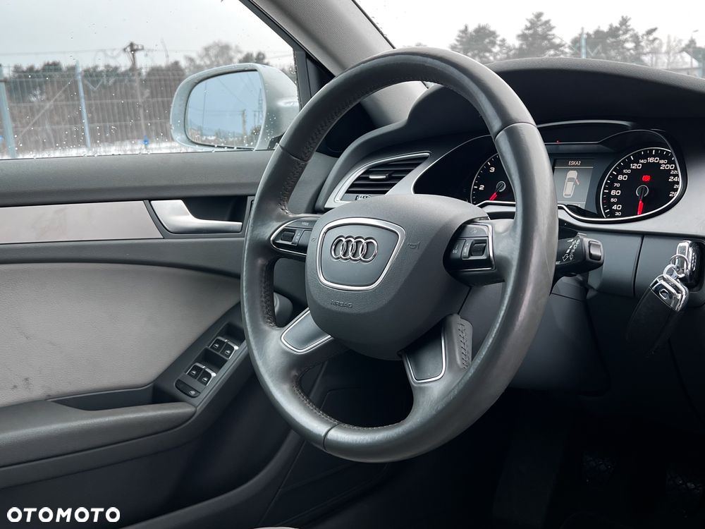 Audi A4 Avant 2.0 TDI DPF S line Sportpaket - 24