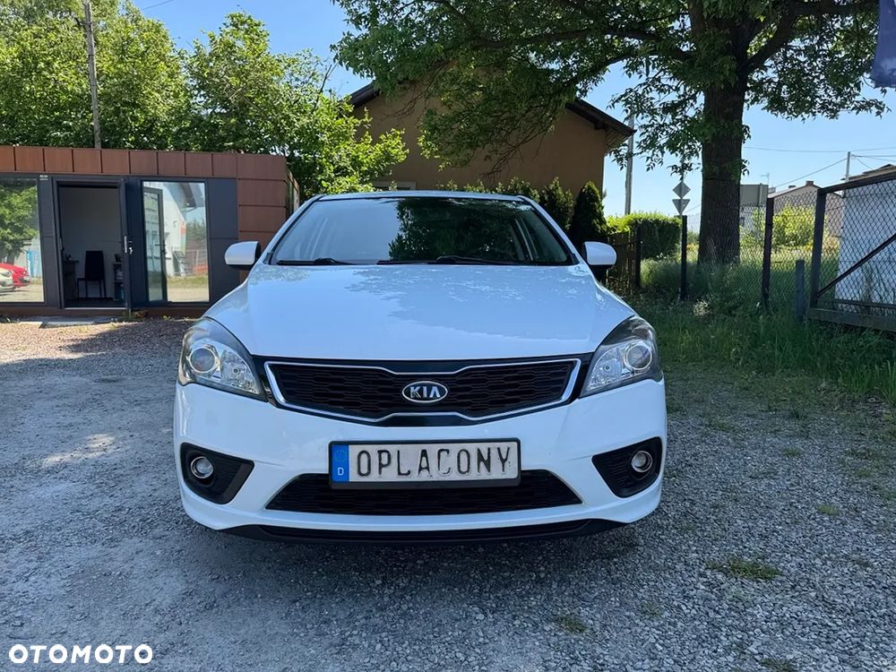 Kia ProCeed - 18