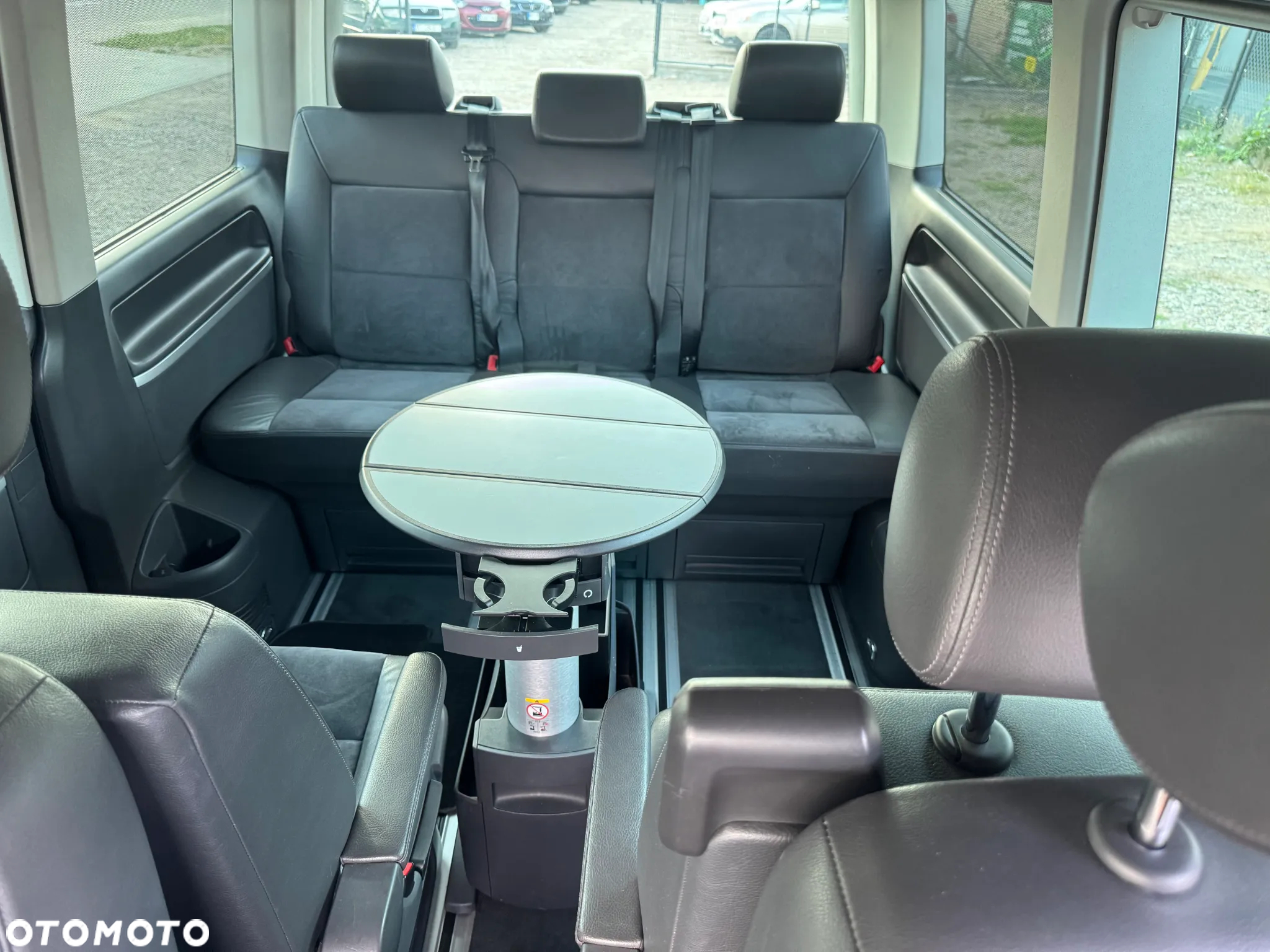 Volkswagen Multivan - 15