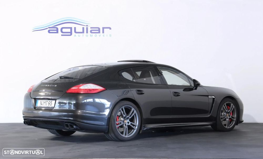 Porsche Panamera 4 GTS PDK - 4