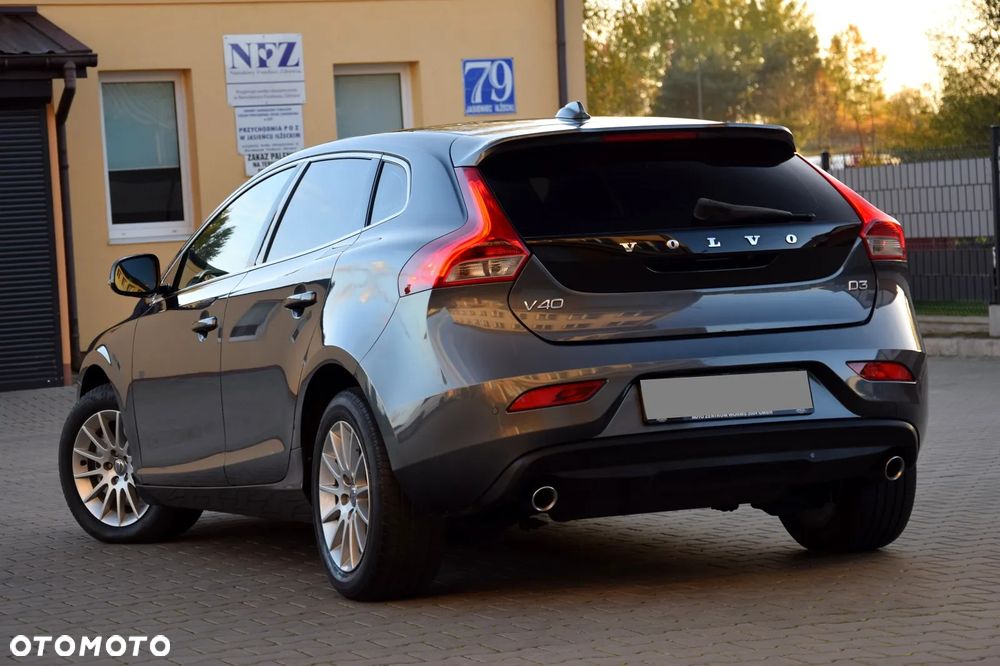 Volvo V40 D3 Summum - 7