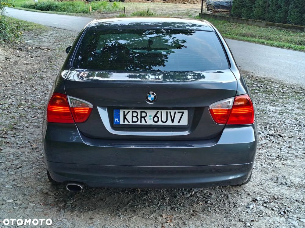 BMW Seria 3 318i - 8