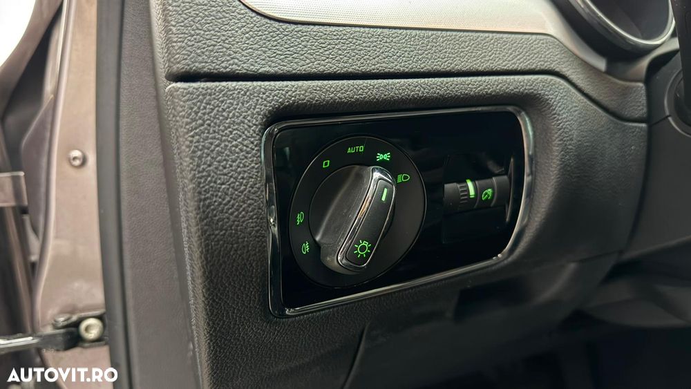 Skoda Superb 1.8 TSI DSG Ambition - 27