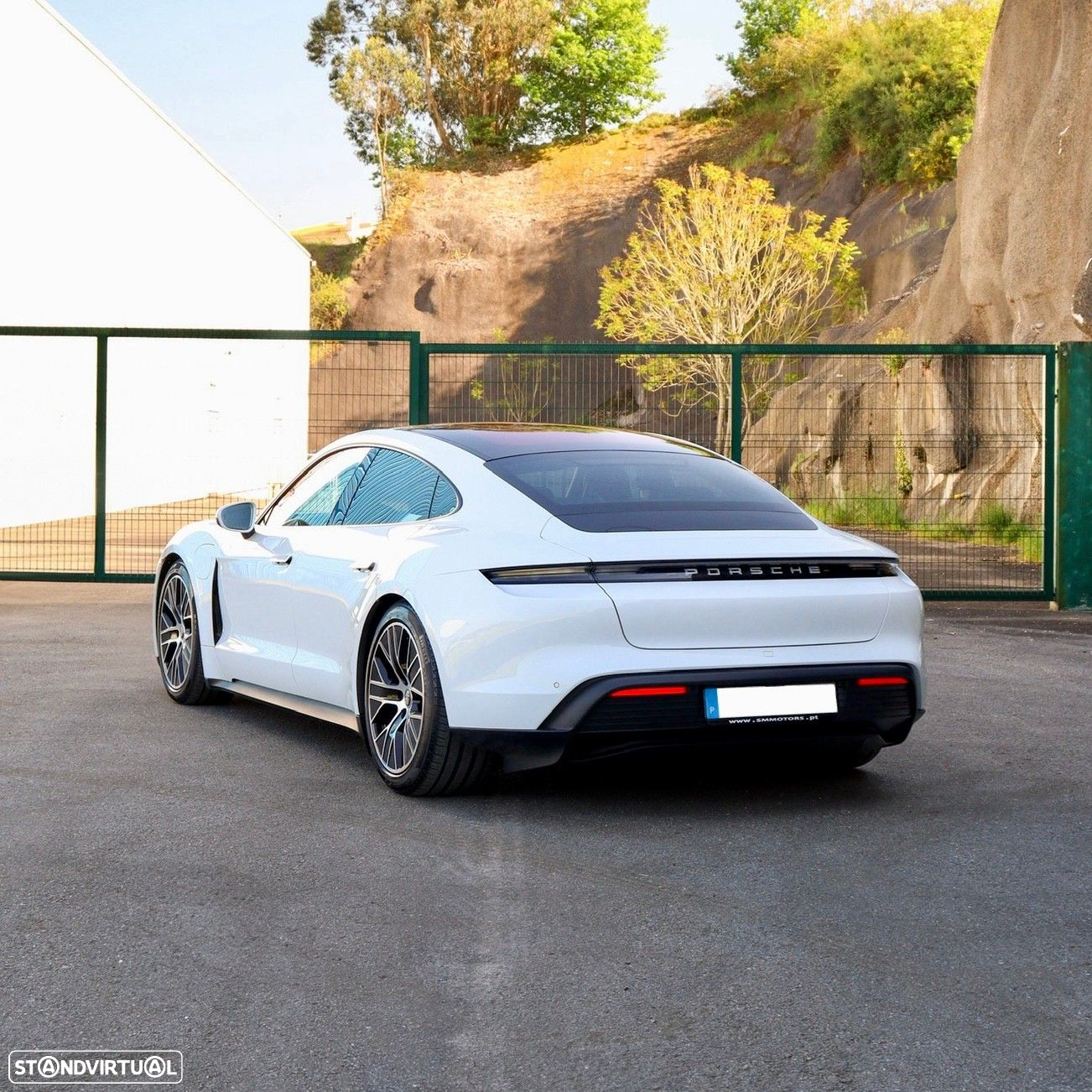 Porsche Taycan Standard - 2