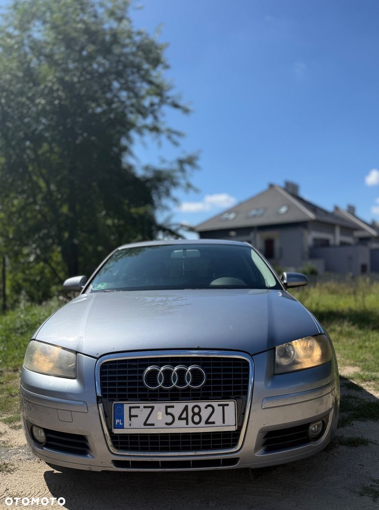Audi A3 3-drzwiowe 1.6 FSI Ambiente - 2