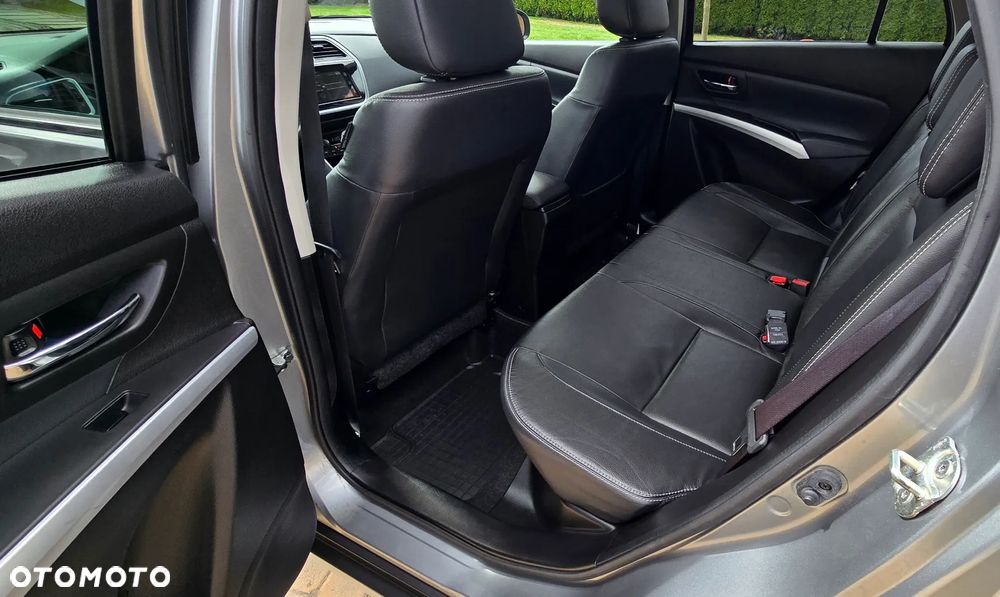 Suzuki SX4 S-Cross 1.4 T Elegance 4WD - 30