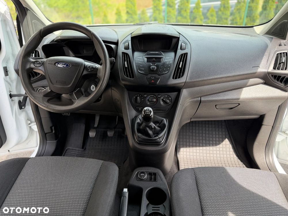 Ford Transit Connect - 19