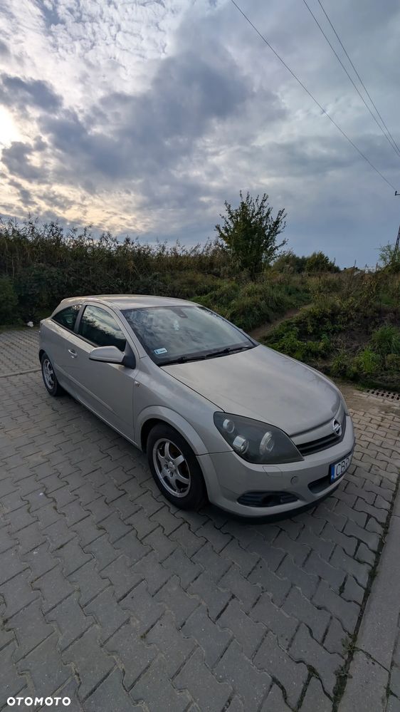 Opel Astra 1.8 Sport - 25