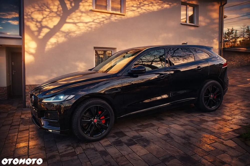 Jaguar F-Pace P250 AWD R-Dynamic Black - 3