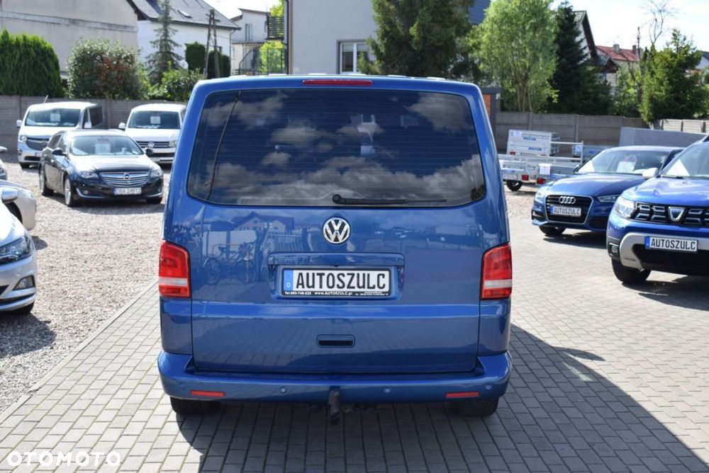 Volkswagen Caravelle - 8