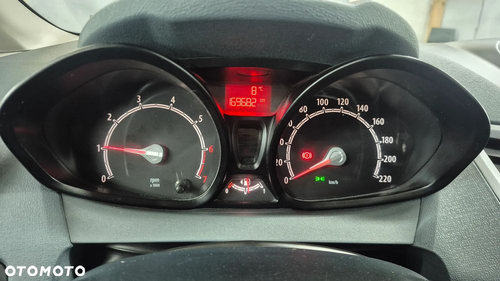 Ford Fiesta 1.25 Trend - 23