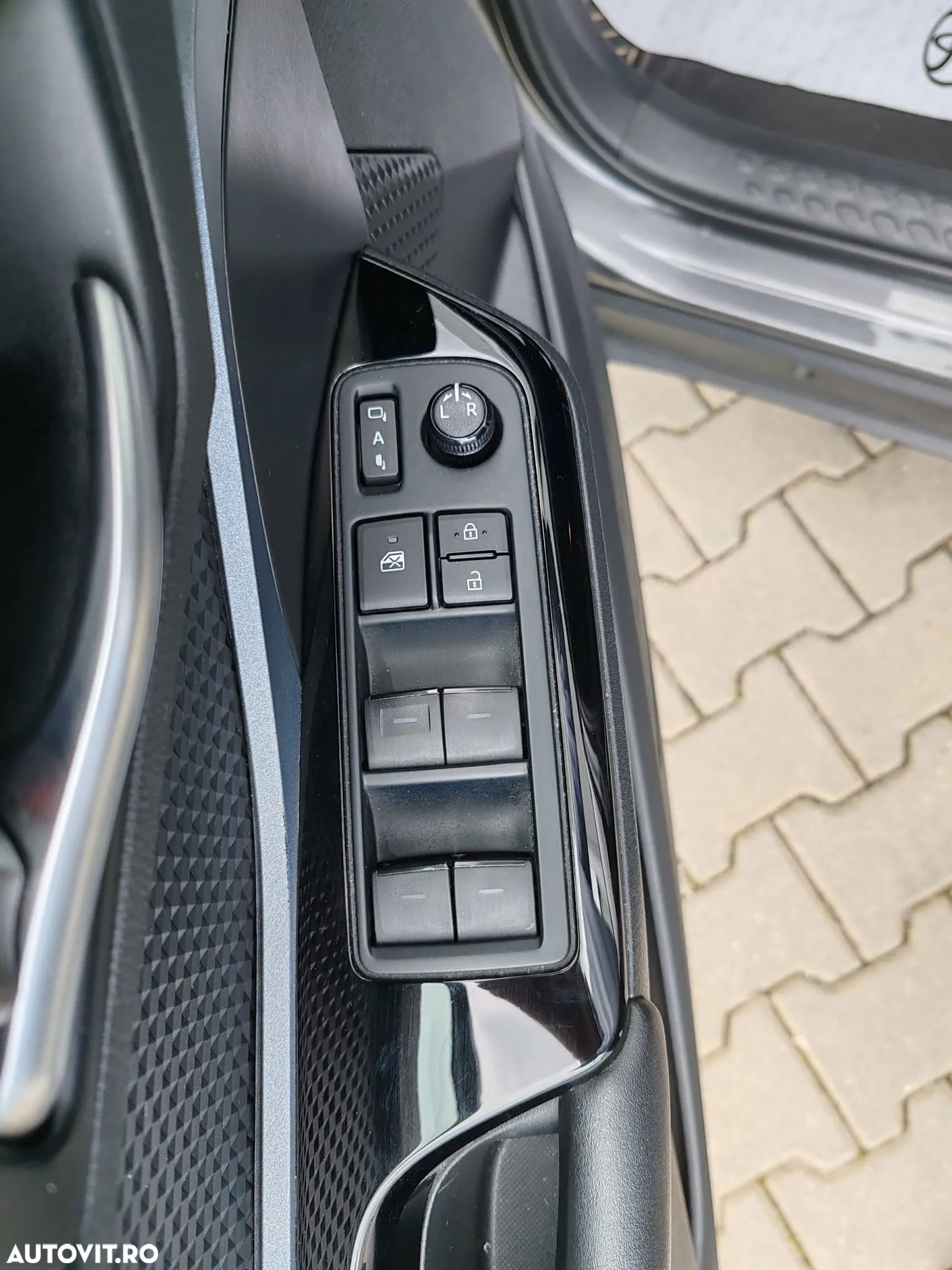 Toyota C-HR 2.0 HSD 184 CP 4x2 CVT Style - 14