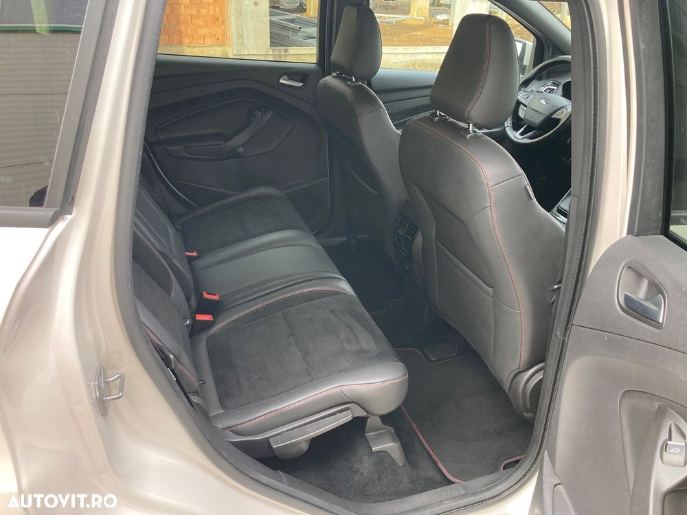 Ford Kuga 2.0 TDCi 4x4 Aut. ST-Line - 27