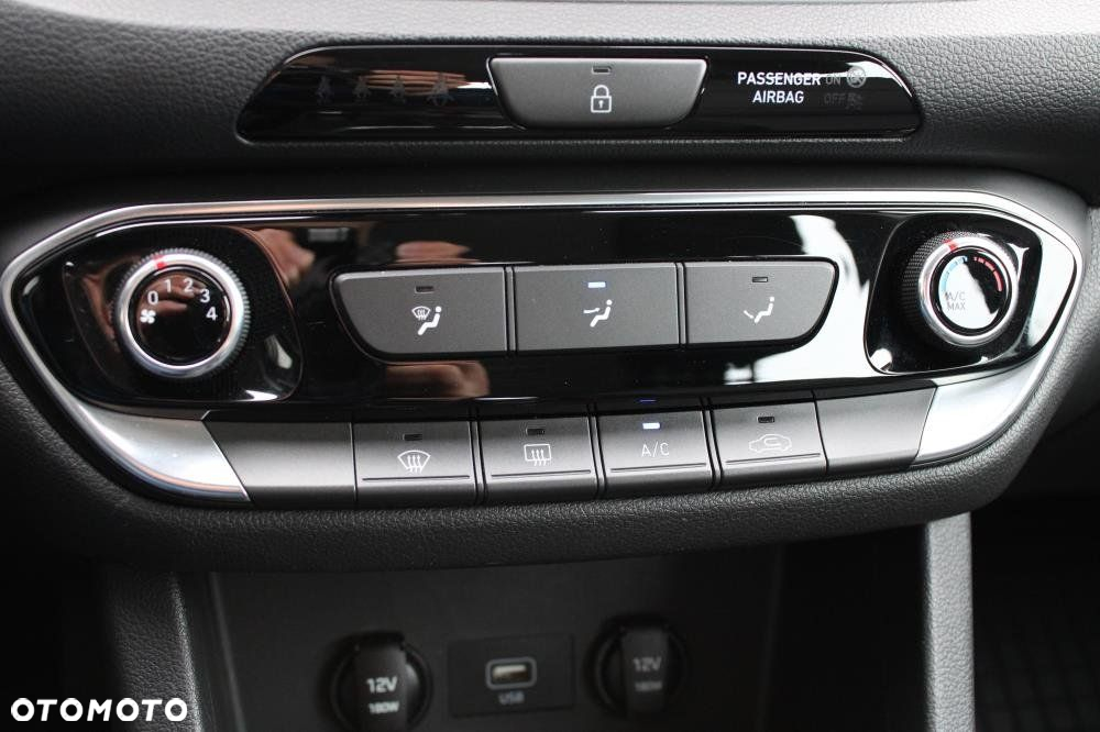 Hyundai i30 - 21