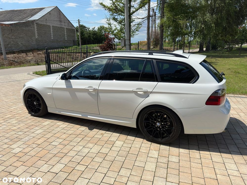 BMW Seria 3 325i - 7