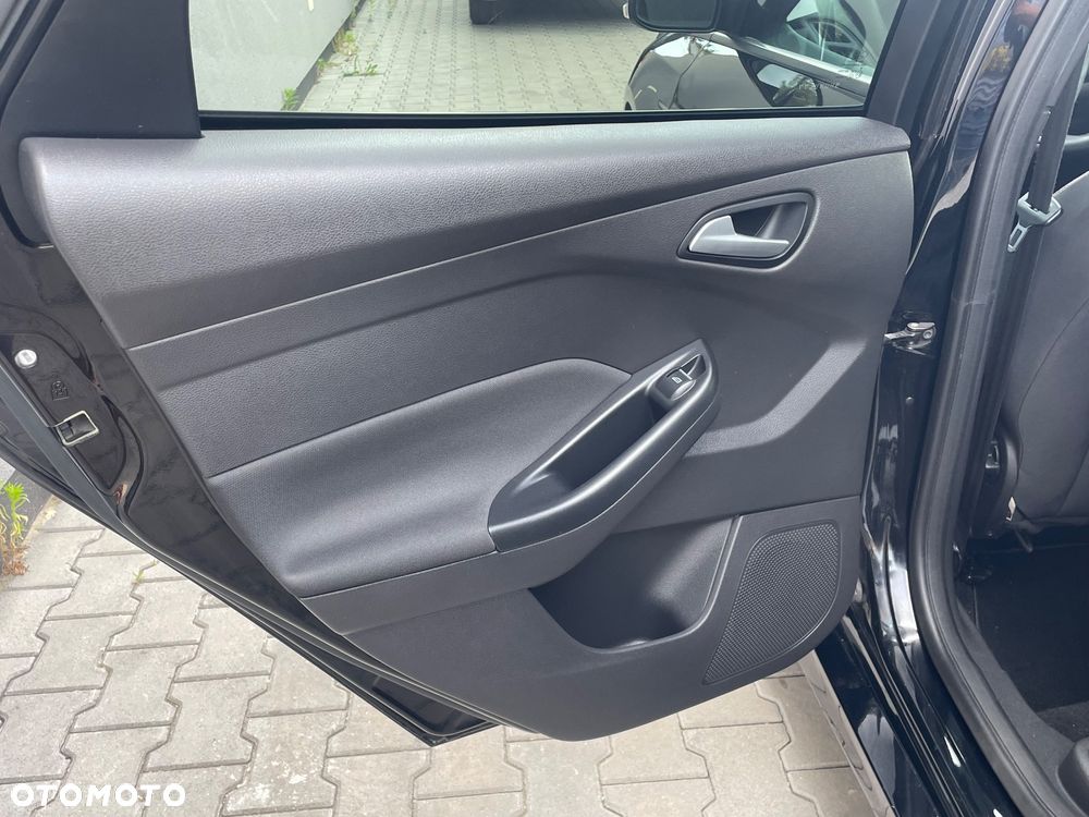 Ford Focus - 22